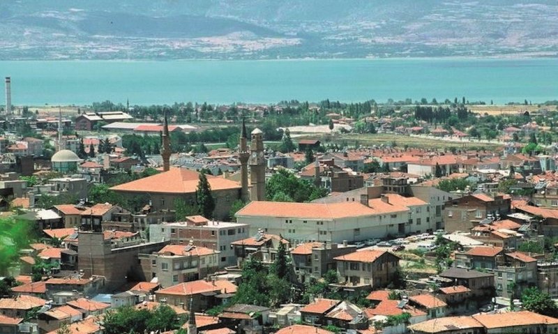 Burdur Belediyesi, vatandaşları sanat ve müzikle buluşturmaya devam ediyor. 8-9