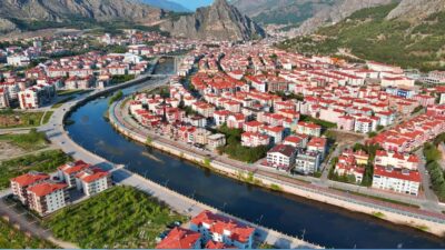 Sosyal belediyecilik kapsamında çalışmalarını sürdüren Amasya Belediyesi, dar gelirli öğrencilerin