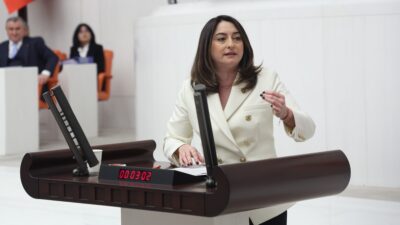 AKP KADIN DÜŞMANLIĞI MEŞRULAŞTIRMAK İÇİN DİYANETİ KULLANIYOR