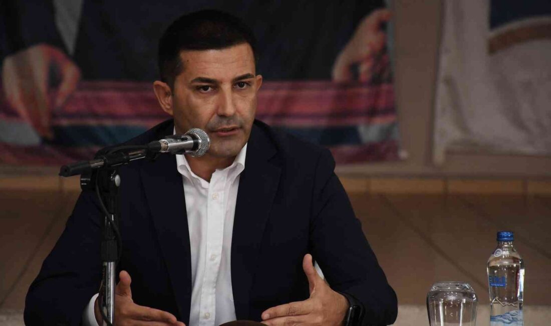 Kuşadası Belediye Başkanı Ömer Günel, Aydın Büyükşehir Belediye Başkanı Özlem