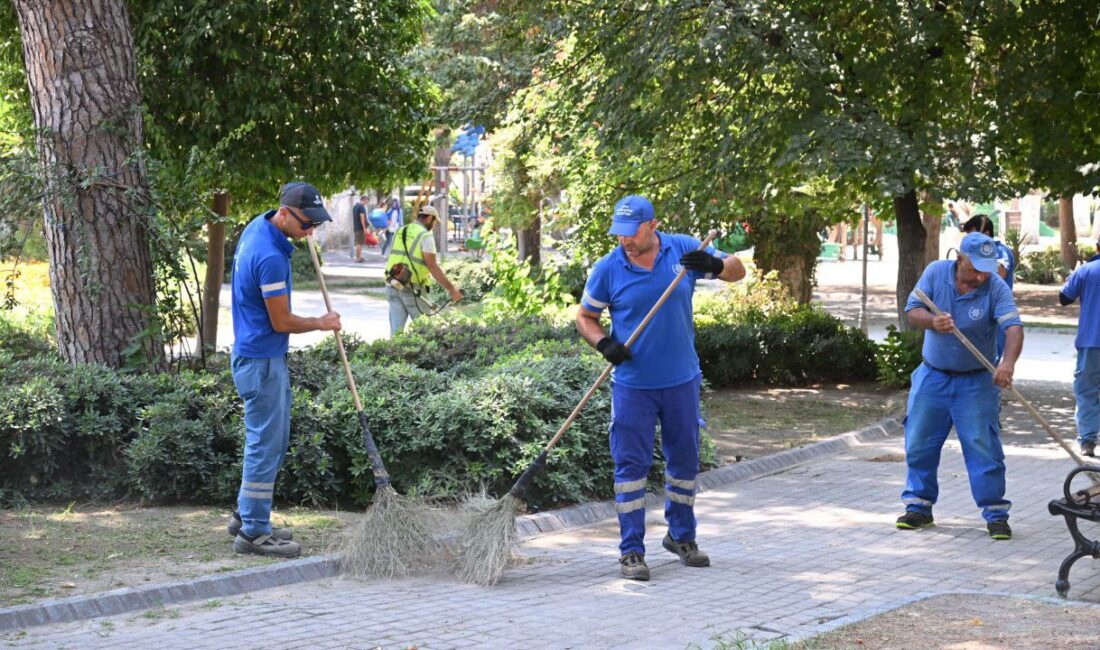 Aydın Büyükşehir Belediyesi, kent genelinde sürdürdüğü çalışmalarına devam ediyor. Söke’de
