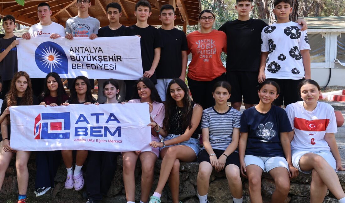“Ekran Işığından Ağaç Gölgesine”