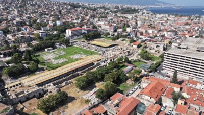 İzmir Büyükşehir Belediyesi, Smyrna Antik Kenti kazı çalışmalarını desteklemeyi sürdürüyor.