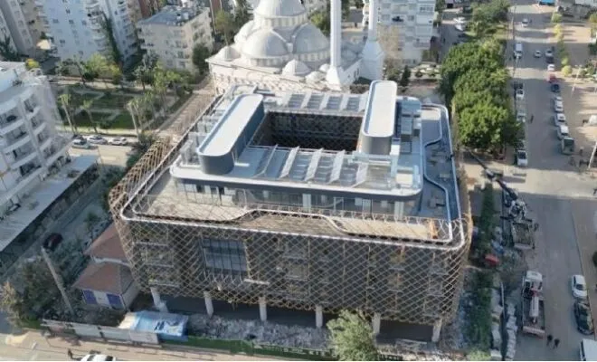 Türkiye’nin dört bir yanından Mersin’e üniversite eğitimi sebebiyle gelen kız