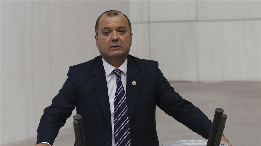 “Büyük ve Şanlı Zaferimiz kutlu olsun. 1071’den beri yurt edindiğimiz