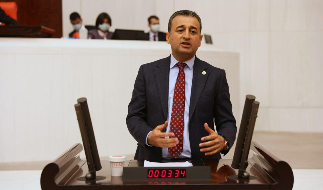 CHP Genel Başkan Yardımcısı Burhanettin Bulut, Türkiye genelinde bazı doktorların