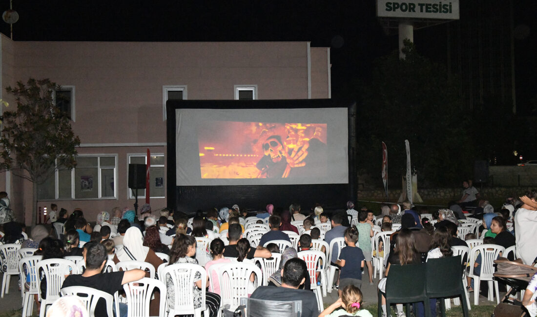 Osmangazi Belediyesi’nin yaz aylarına özel olarak başlattığı
“Osmangazi’de Yaz Etkinliği” programı,