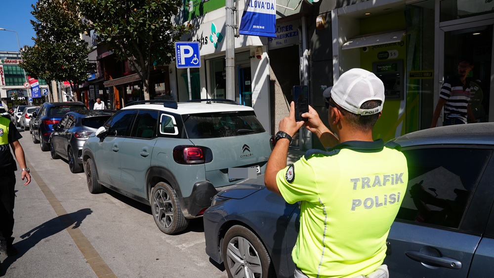 Trafik Denetleme Şube Müdürlüğü ekipleri ile Yalova Belediyesi Ulaşım Hizmetleri