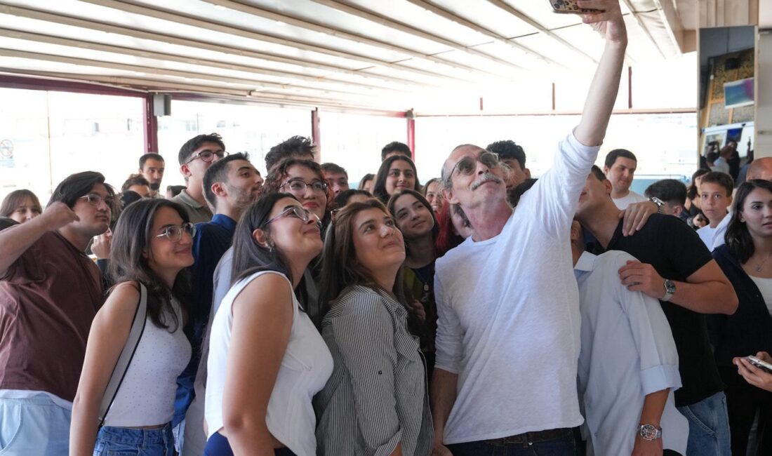 Etimesgut Belediyesi, gençlerin akademik başarılarını artırmak ve üniversite hedeflerine ulaşmalarını