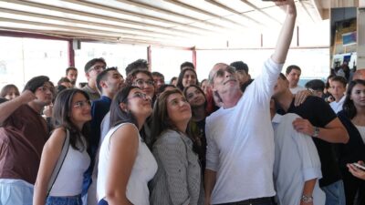 Etimesgut Belediyesi, gençlerin akademik başarılarını artırmak ve üniversite hedeflerine ulaşmalarını