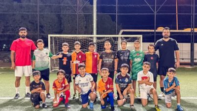 Geleceğin Futbolcuları Efeler’de Yetişiyor Geleceğin Futbolcuları Efeler’de Yetişiyor Efeler Belediyesi’nin yaz döneminde büyük ilgi