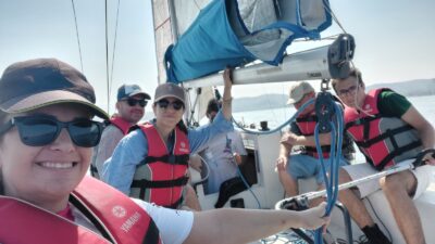 Yetişkin Grubu Yelken Eğitimleri İzmir Marina’da Devam Ediyor Yetişkin Grubu Yelken Eğitimleri İzmir Marina’da Devam Ediyor İZDENİZ‘in İzmir