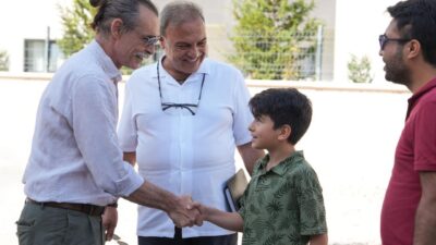 Etimesgut Belediye Başkanı Erdal Beşikcioğlu, vatandaşlardan gelen taleplerin hızlı bir