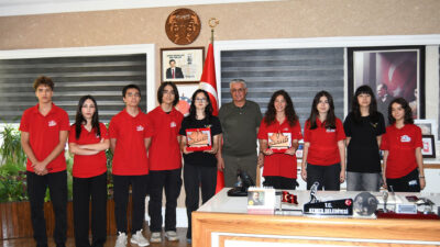 Başarılarını Başkan Necati Topaloğlu ile Paylaştılar 2025 TEKNOFEST İnsanlık Yararına