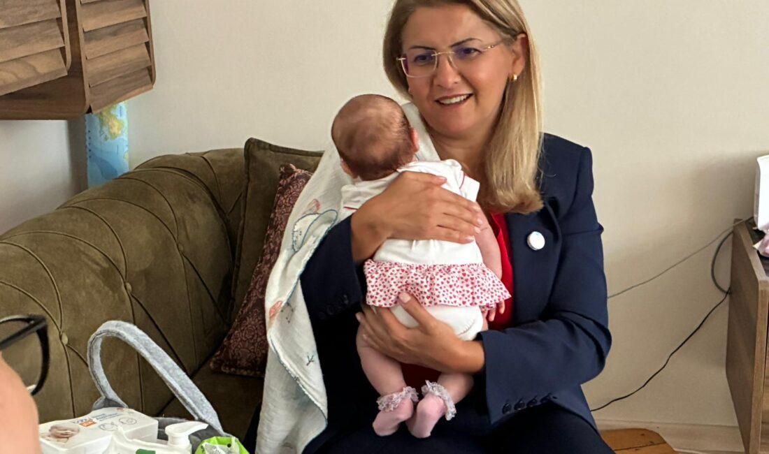 Bakırköy Belediyesi, yeni doğum yapan annelerin yanında olmak ve hayatını