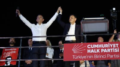 Cumhuriyet Halk Partisi Genel Başkanı Özgür Özel, İstanbul Zeytinburnu’nda gerçekleştirilen