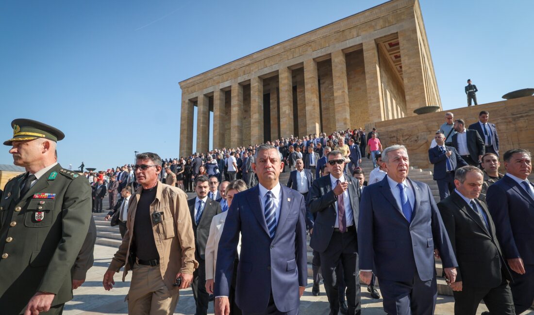 Cumhuriyet Halk Partisi 102 Yaşında Cumhuriyet Halk Partisi Genel Başkanı
