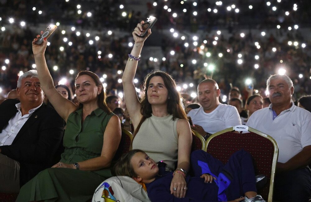 Çeşme Festivali 2025 Coşkuyla Tamamlandı Çeşme Belediyesi tarafından düzenlenen Çeşme Festivali