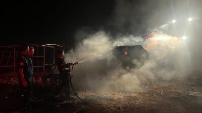 Denizli’nin Buldan ilçesinde çıkan orman yangınlarına müdahale çalışmaları
sürerken, Eskişehir Büyükşehir