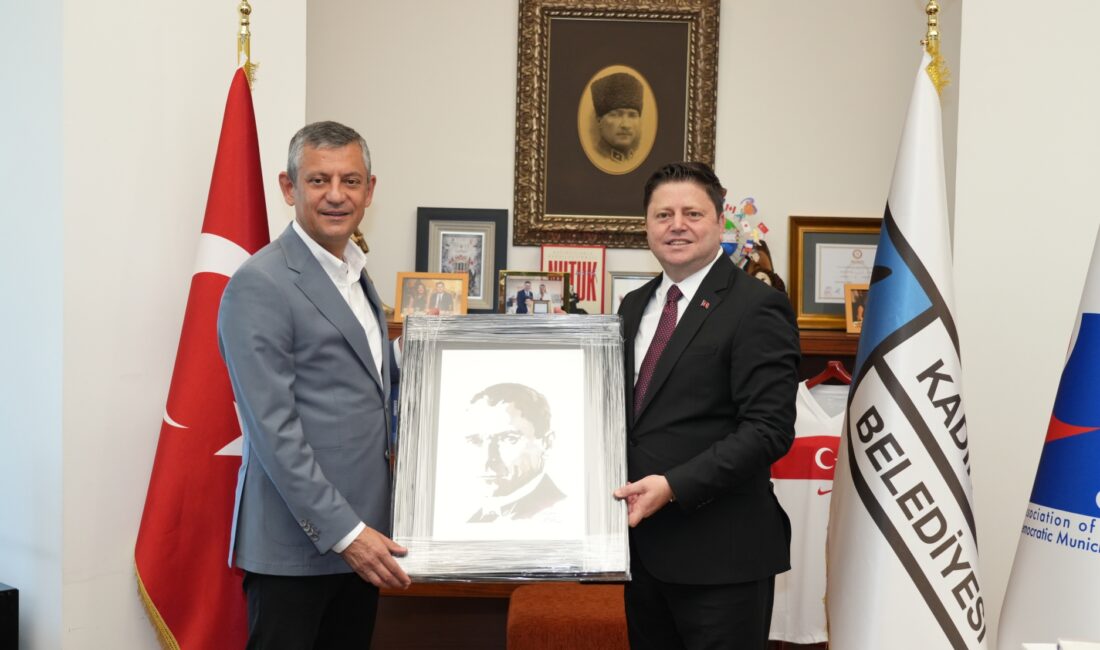 Cumhuriyet Halk Partisi Genel Başkanı Özgür Özel ve heyeti, bu