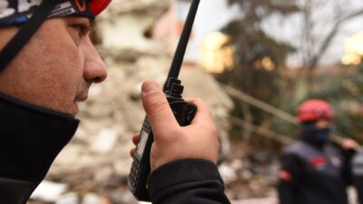 KADIKÖY BELEDİYESİ’NDEN CAFERAĞA MAHALLESİ’NDE DEPREM TATBİKATI Kadıköy Belediyesi, Caferağa Mahallesi’nde Afet Koordinasyon Alanı’nda 25 Eylül Perşembe