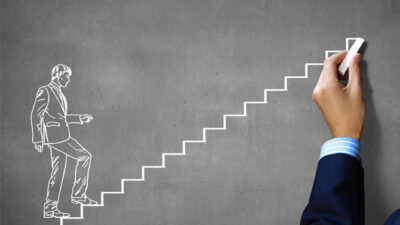 Eğitim, bireylerin ve toplumların gelişimi için vazgeçilmez bir unsurdur. Sadece