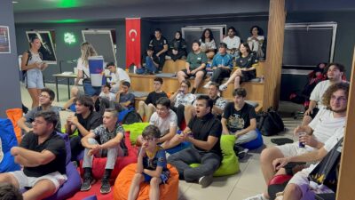 Espor Heyecanı Teknomere’de Yaşandı Keçiören Belediyesi, gençlerin teknoloji ve dijital kültüre olan ilgisini desteklemek