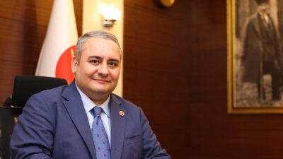 KEÇİKART OKUL YOLUNDA DA AİLELERİN YANINDA