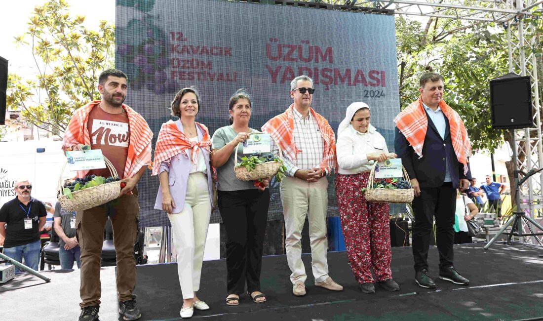 Kavacık’ta Festival Zamanı Karabağlar Belediyesi ve İzmir Büyükşehir Belediyesi’nin işbirliğiyle