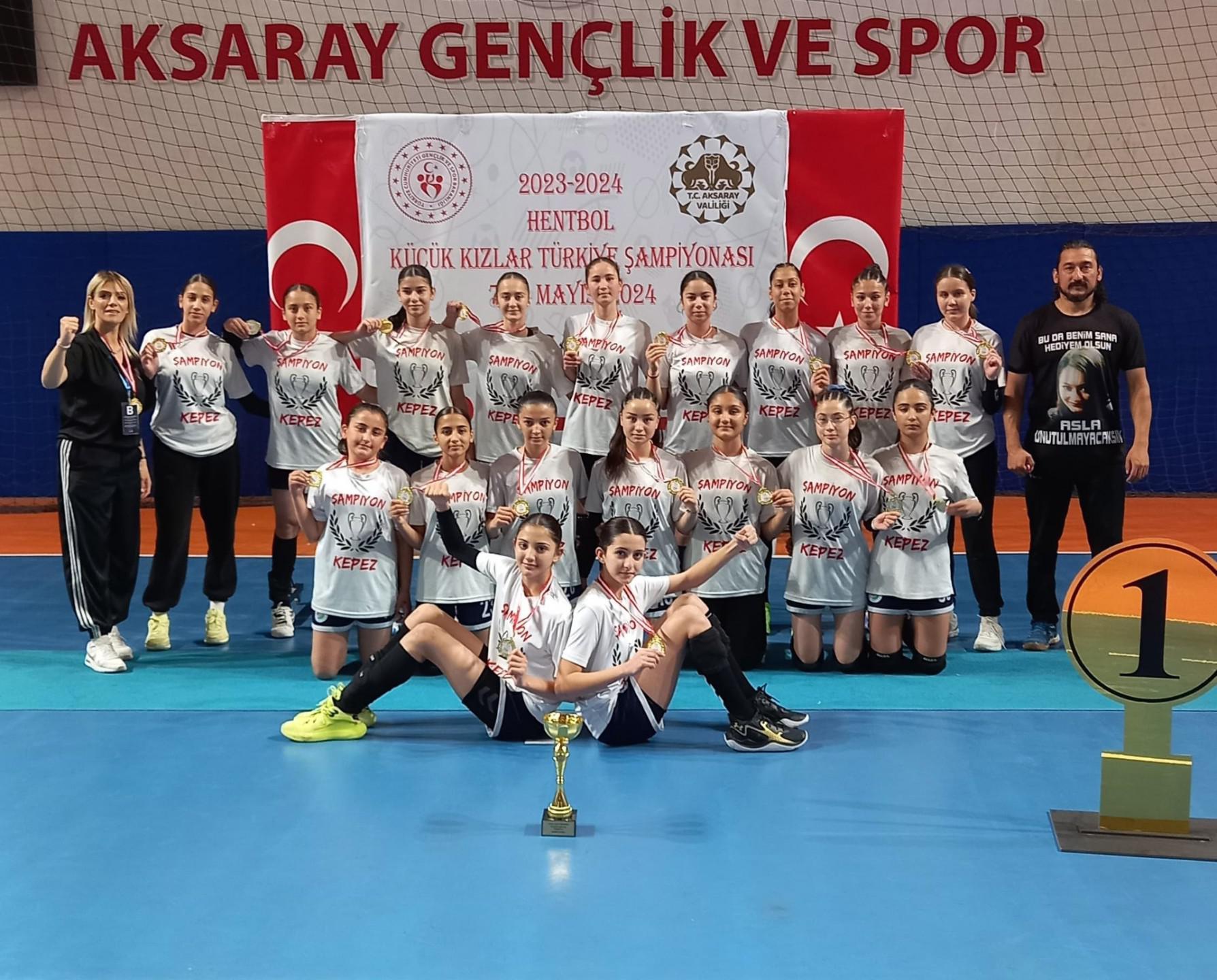 Kepez’den Milli Takıma 13 Hentbolcu Kepez Belediyesi Spor Kulübü, milli