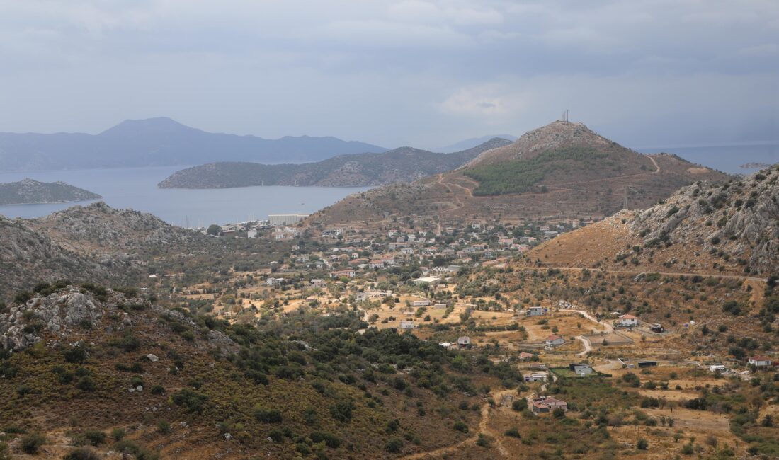 Manzarasıyla ünlü Marmaris – Bozburun yolu, belediye ekipleri tarafından adım