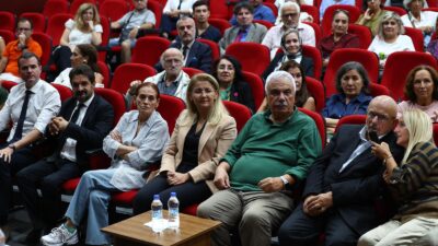 Bakırköy Belediyesi, usta oyuncu Tarık Akan’ın 9. ölüm yıl dönümünde