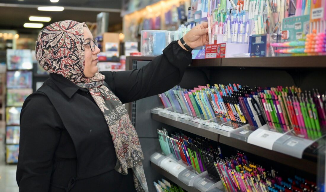 Esenyurt Belediyesi’nden Öğrencilere “Eskart” Desteği Esenyurt Belediyesi, öğrencilerin eğitim hayatına