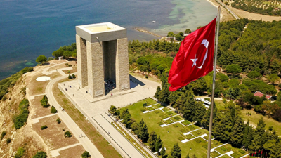 Çanakkale’de Gezilecek Yerler Çanakkale’de Gezilecek Yerler Çanakkale, Türkiye’nin Marmara Bölgesi’nde yer alan bir
