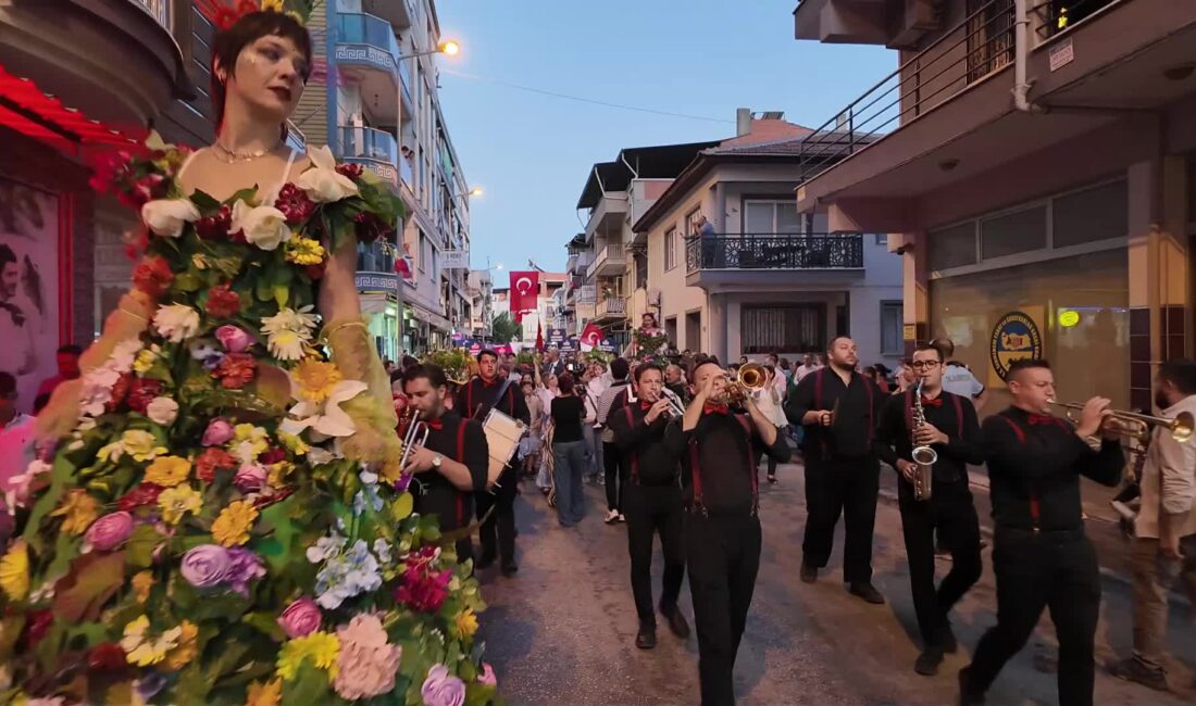 Aydın’ın Germencik ilçesinde bu yıl 21’incisi düzenlenen İncir Festivali, kortej
