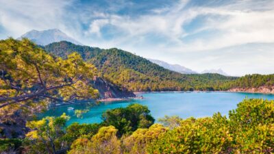 İlkbaharda Gezilecek Yerler İlkbahar, doğanın yeniden canlandığı, renklerin coştuğu ve havanın tazelendiği muhteşem