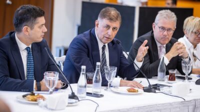 İzmir Büyükşehir Belediye Başkanı Dr. Cemil Tugay İzmir Ekonomik Kalkınma