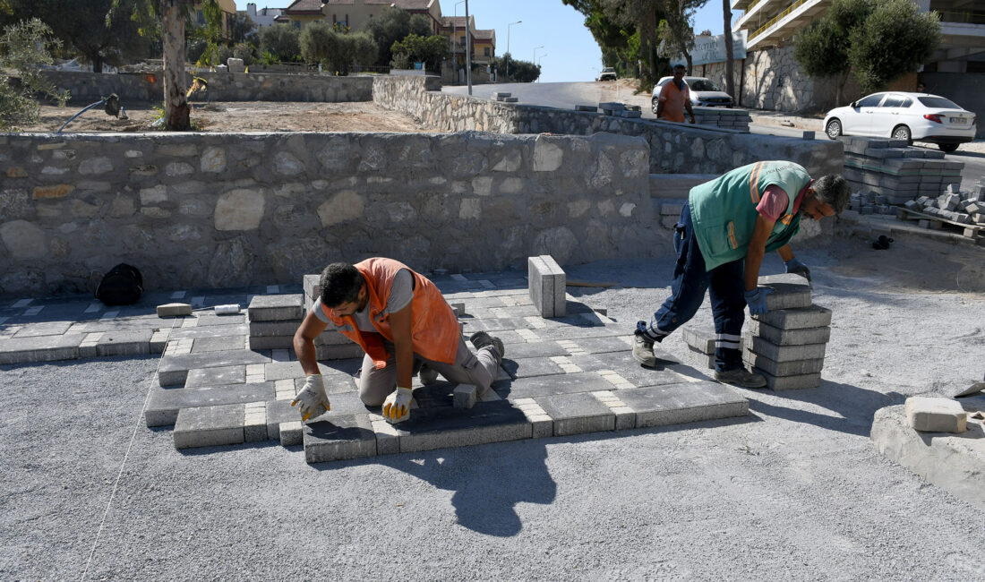 Kuşadası Belediyesi Park ve Bahçeler Müdürlüğü ekipleri tarafından Kadınlar Denizi Mahallesi’ne