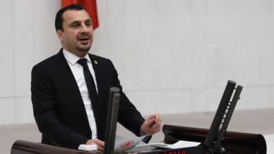 CHP’Lİ BAŞEVİRGEN: “ÜZÜMÜNÜ SATMAK İÇİN TÜCCARA MAHKUM OLAN ÇİFTÇİYE BİR DARBEYİ DE TMO VURDU” CHP Manisa Milletvekili Bekir Başevirgen, Toprak Mahsulleri Ofisi’nin 9 numara