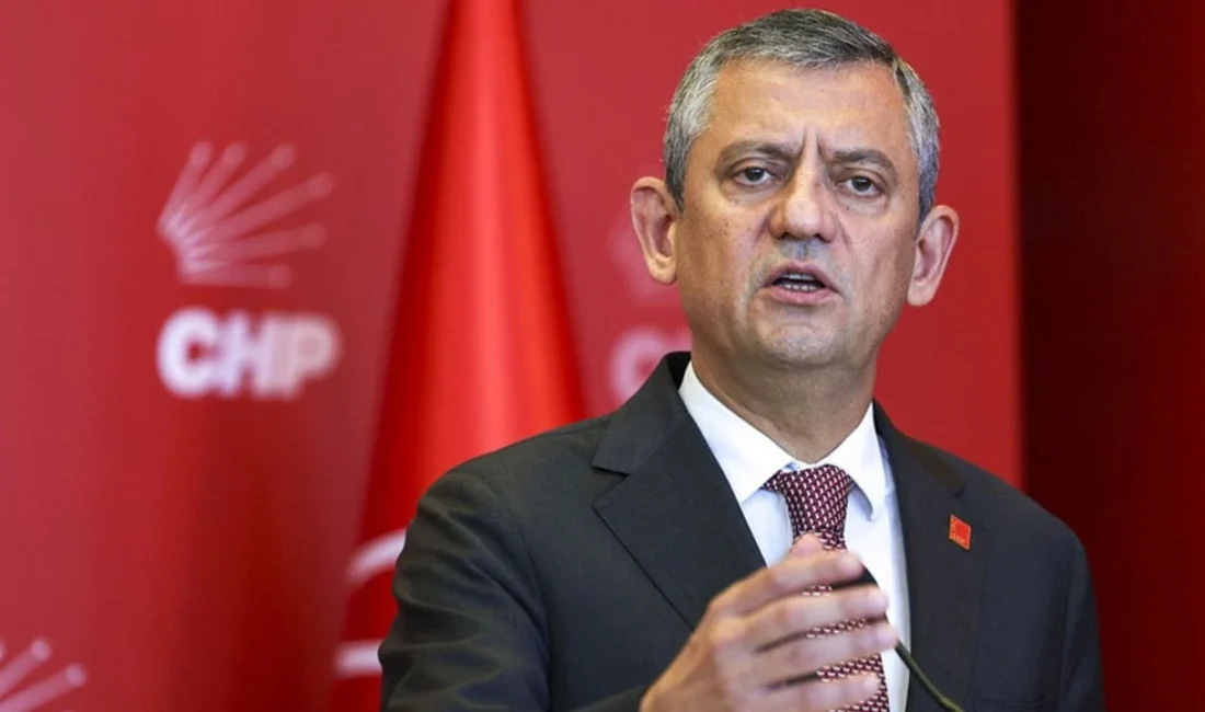 Cumhuriyet Halk Partisi Lideri Özgür Özel, Halk TV canlı yayınında