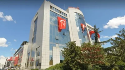 Bayrampaşa Belediyesi'nde CHP'li meclis üyesi Murat Salman istifa etti: