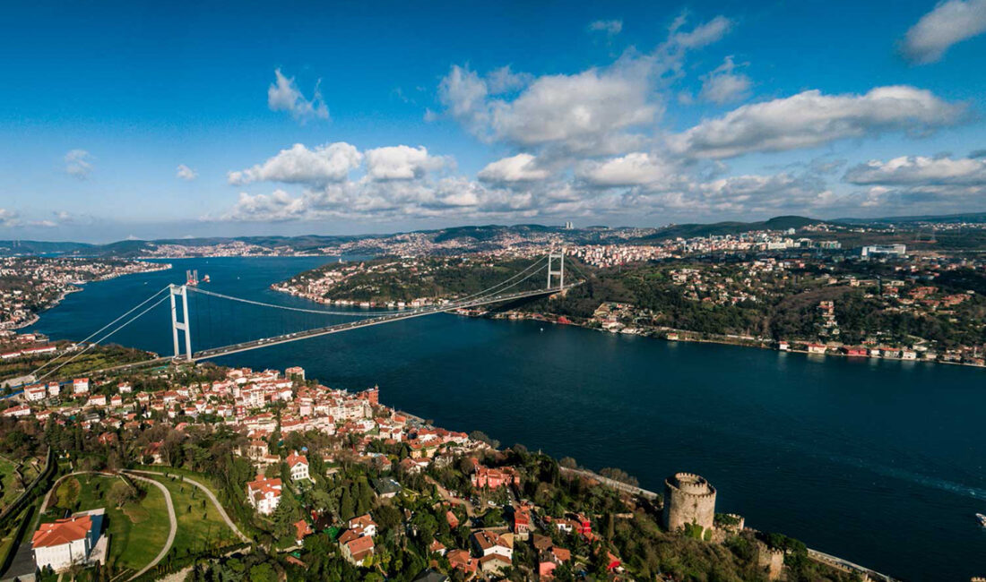 İstanbul’da Gezilecek Yerler İstanbul, Türkiye’nin en büyük ve en kalabalık