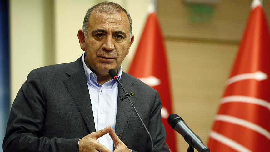 Mahkeme kararıyla CHP İstanbul İl Yönetimi görevden alınırken, yönetimin başına