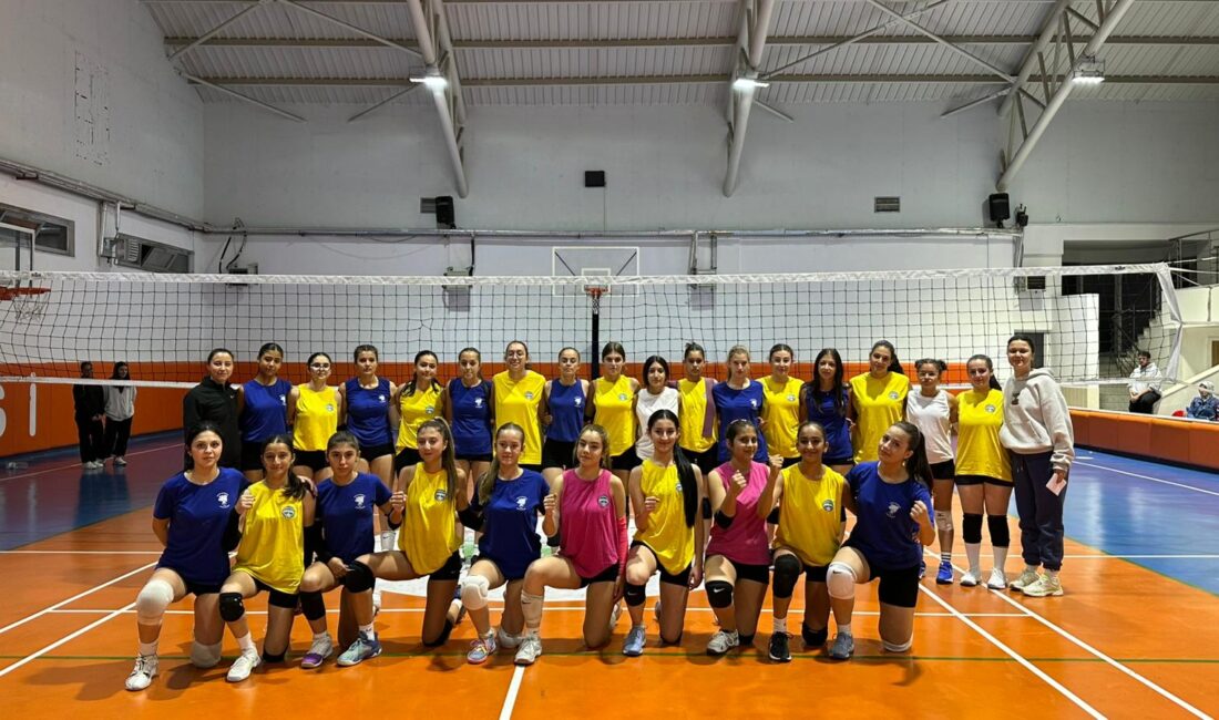 Mamaklı Genç Voleybolcular Yeni Sezona Hazırlanıyor Mamaklı Genç Voleybolcular Yeni Sezona Hazırlanıyor Mamak Belediyesi Spor Kulübü
