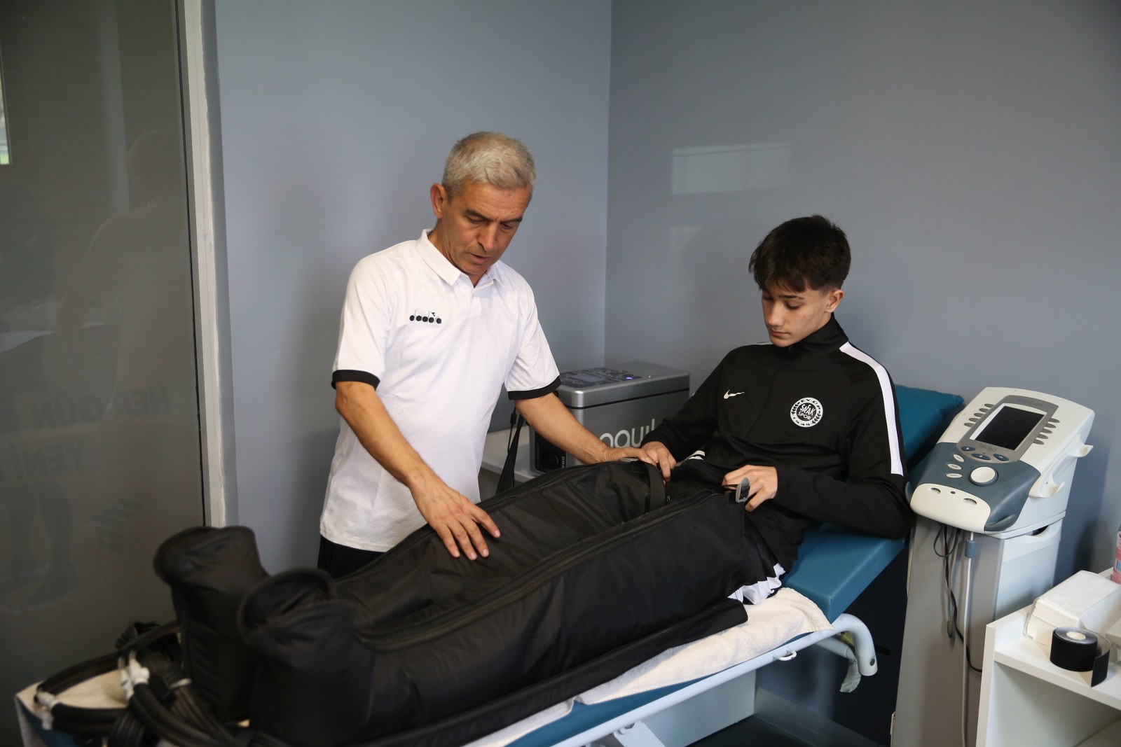 Eyüpsultan Belediyesi’nden Amatör Spor Kulüplerine Destek: Sporcu Sağlık Merkezi Hizmete