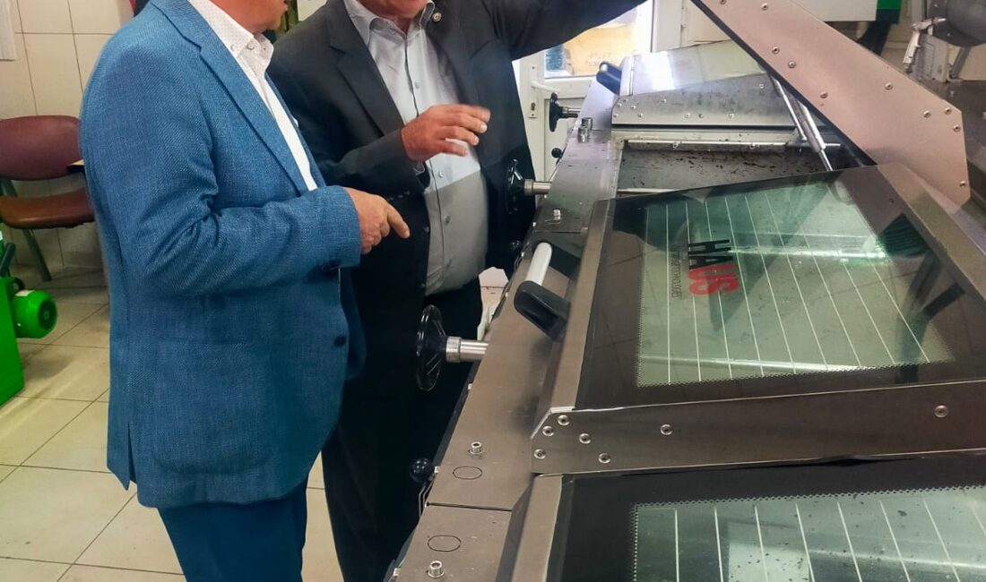 Kemer Belediye Başkanı Topaloğlu’ndan Zeytin Sıkma Fabrikasına Ziyaret Kemer Belediye