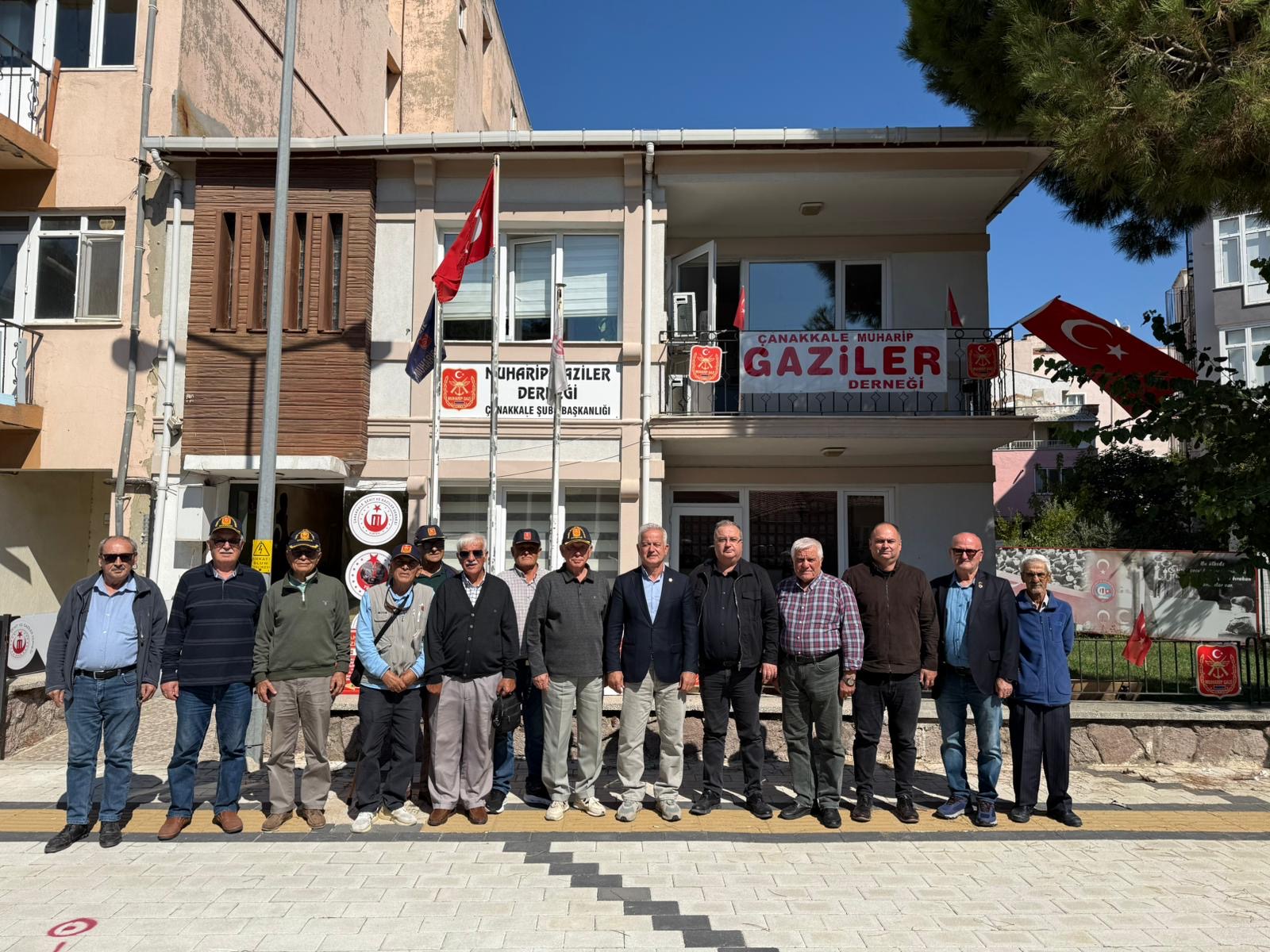CHP’li İsmet Güneşhan “Gazilerimiz ve Şehitlerimize Minnettarız” CHP Çanakkale Milletvekili
