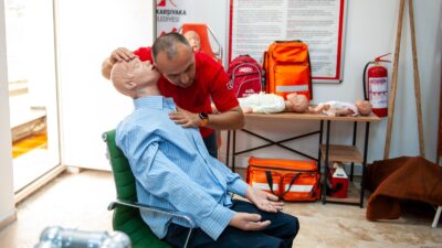 Karşıyaka Afet Eğitim Merkezi’nden Gençlere Farkındalık Eğitimi Karşıyaka Belediyesi Afet