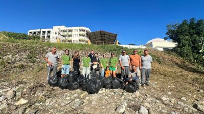 Kemer’de Yabancı Uyruklu Kadınlardan Temizlik Faaliyeti Kemer’de Yabancı Uyruklu Kadınlardan Temizlik Faaliyeti Kemer Belediyesi Temizlik İşleri