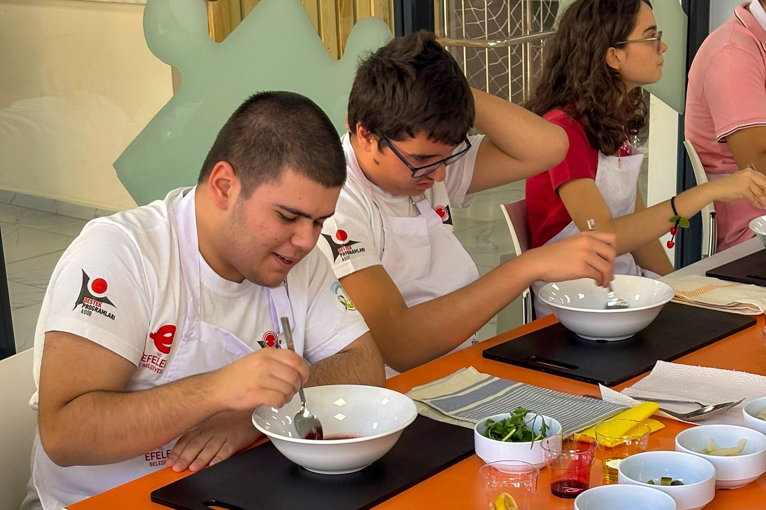Efeler’in Özel Bireyleri “Meslek Mutfağı”nda Üretime Başladı Efeler Belediyesi’nin, özel